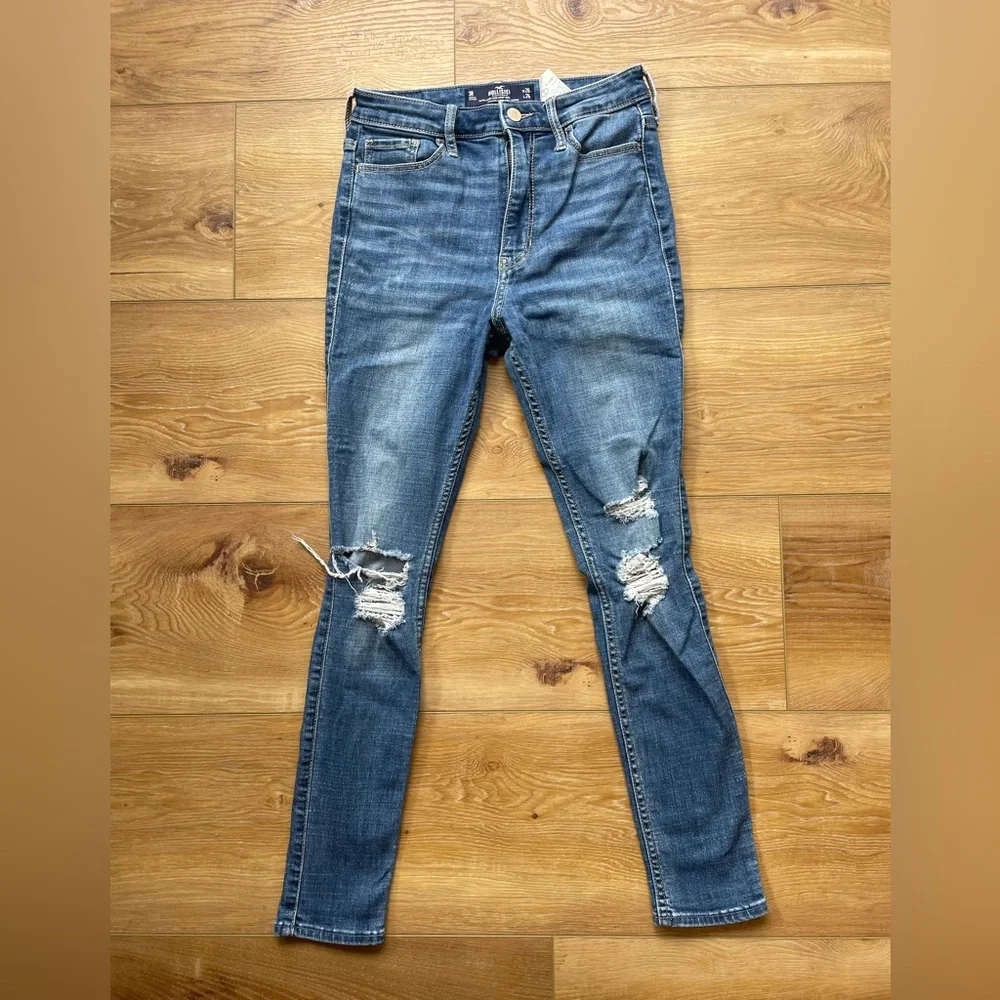 Hollister Ultra-High Rise Crop‎ Super Skinny Jeans